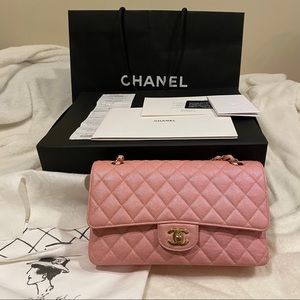 ❌SOLD❌ CHANEL 19S Iridescent Pink Caviar Medium CF